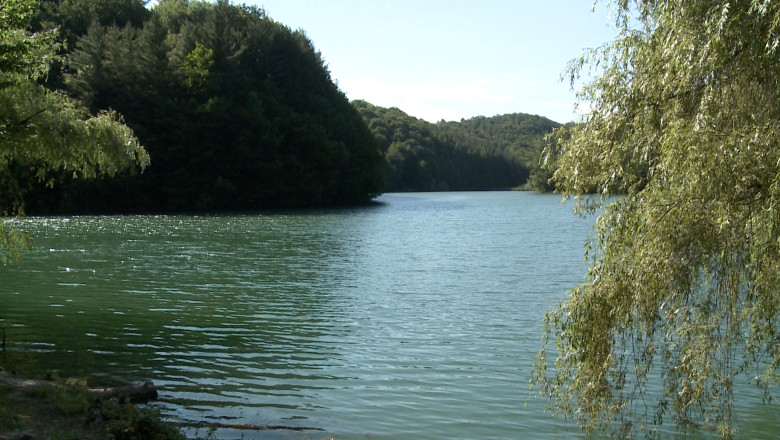 Proiect pentru stapanirea apelor. Doua centre de interventie vor fi amenajate in Oradea si Marghita Imagine