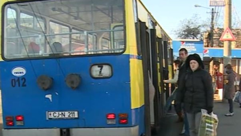 Proiect. Transport gratuit pentru elevii din judetul Cluj, din martie Imagine