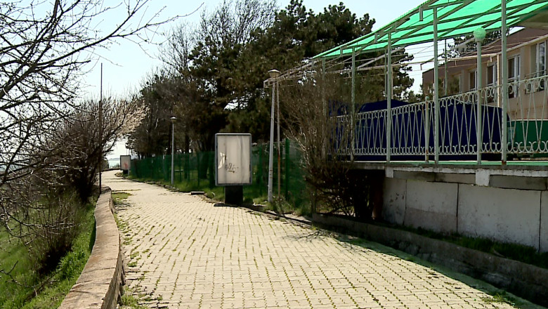 Promenada din Eforie Nord, in reparatii. Proiectul prevede largirea falezei si montarea de camere video Imagine