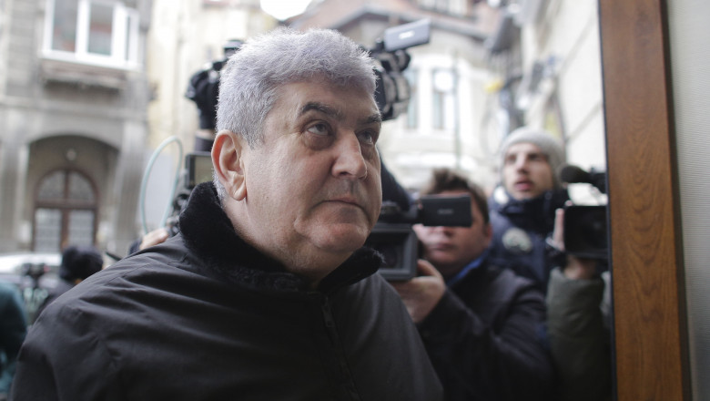 Pronuntarea sentintei in dosarul mortii politistului Bogdan Gigina a fost amanata. Gabriel Oprea este acuzat de ucidere din culpa Imagine