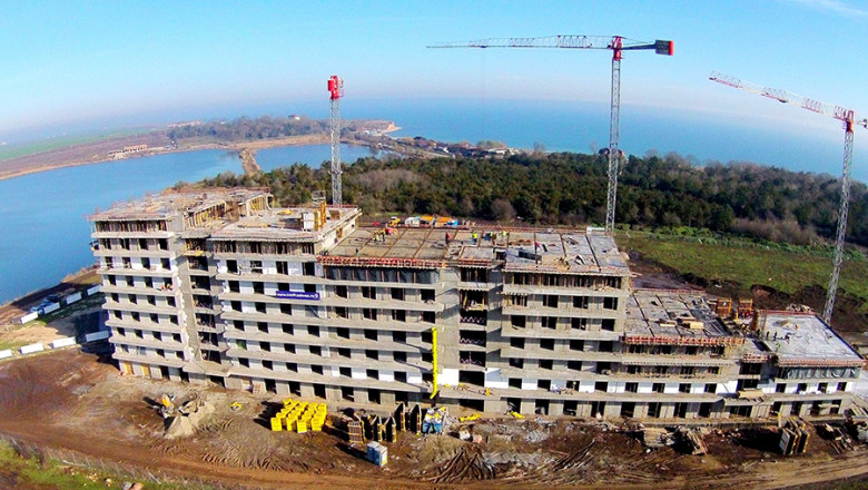 Proprietari doar in vacanta. Cel mai mare resort din Romania se construieste langa statiunea Olimp Imagine