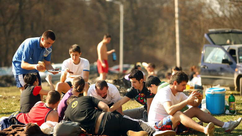 PROPUNERE. Romanii ar putea avea o noua zi libera in cea de-a treia zi de Paste Imagine