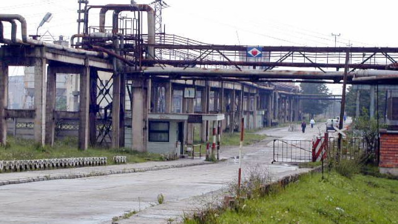 PROTEST. Angajatii combinatului Otelu Rosu au blocat trecerile de pietoni Imagine