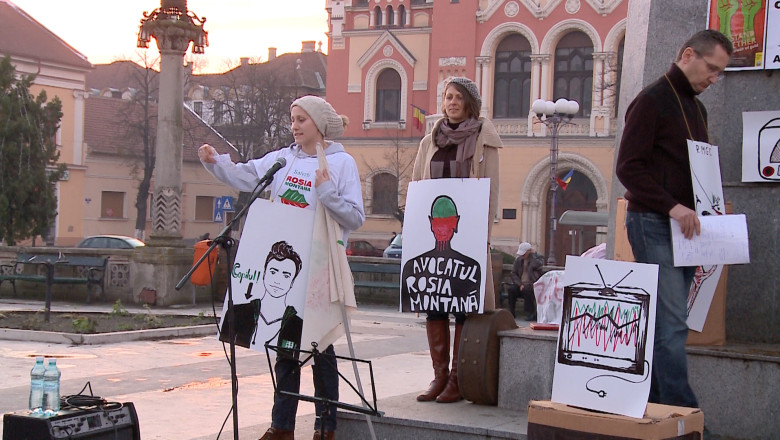 Protest cultural pentru Rosia Montana. Peste 100 de oradeni au participat la concerte, piese de teatru si expozitii foto Imagine