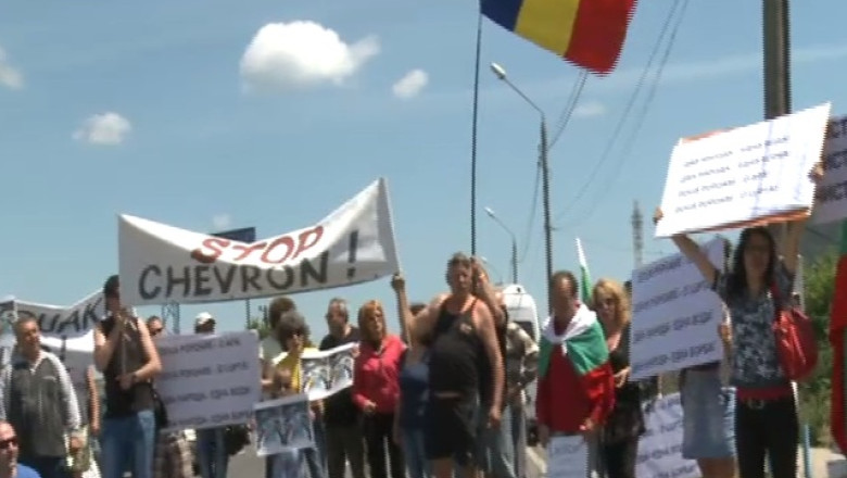 Protest fata de exploatarea gazelor de sist, de Ziua Internationala a Mediului Imagine