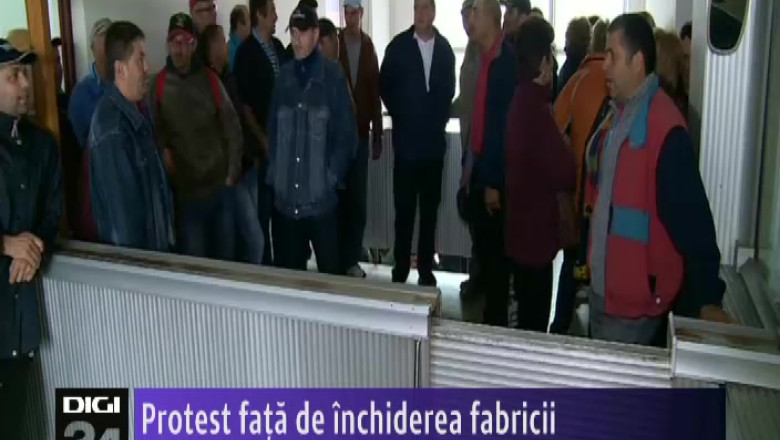 Protest fata de inchiderea fabricii Nitroporos Fagaras Imagine