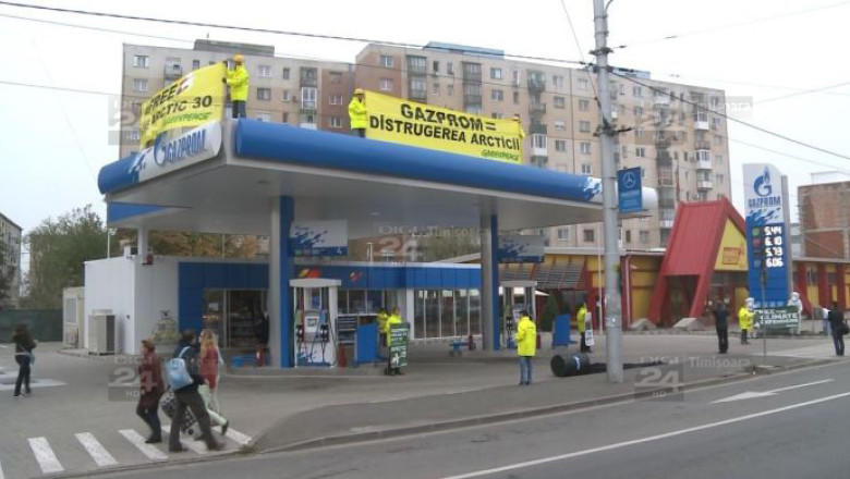 Protest Greenpeace la Arad, intr-o benzinarie Gazprom. Ce au cerut activistii Imagine
