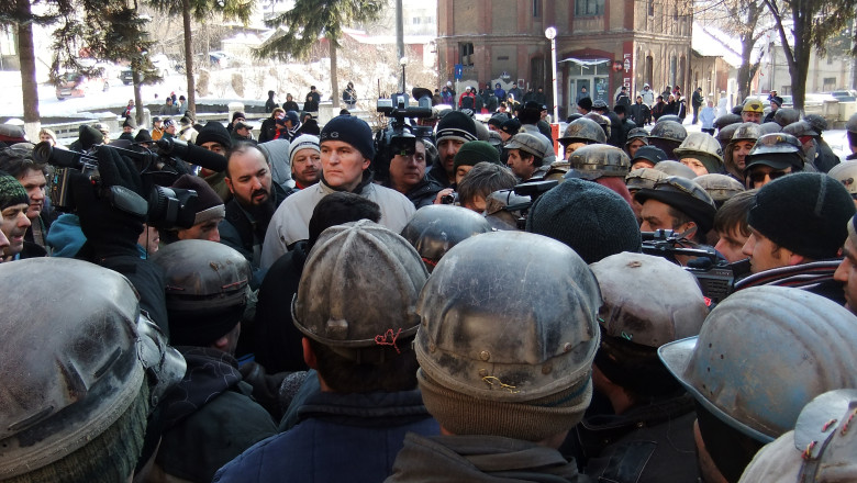Protest in mina. 21 de mineri au ramas in subteran pentru ca nu vor in concediu de odihna Imagine