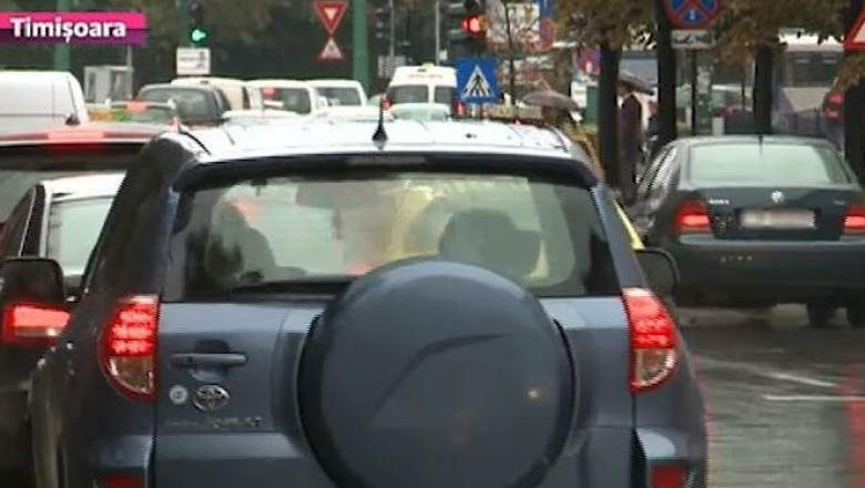 Protest in sunet de claxoane. De la ora 11, soferii isi vor opri masinile in sensul giratoriu din Piata Marasti Imagine