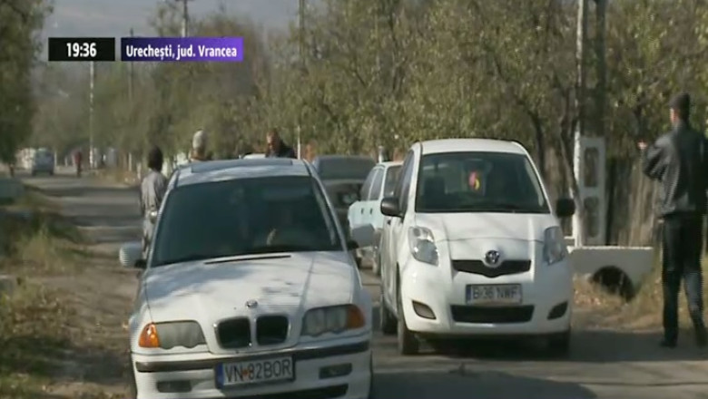 Protest inedit al soferilor din judetul Vrancea. Cum au semnalizat gropile?  Imagine