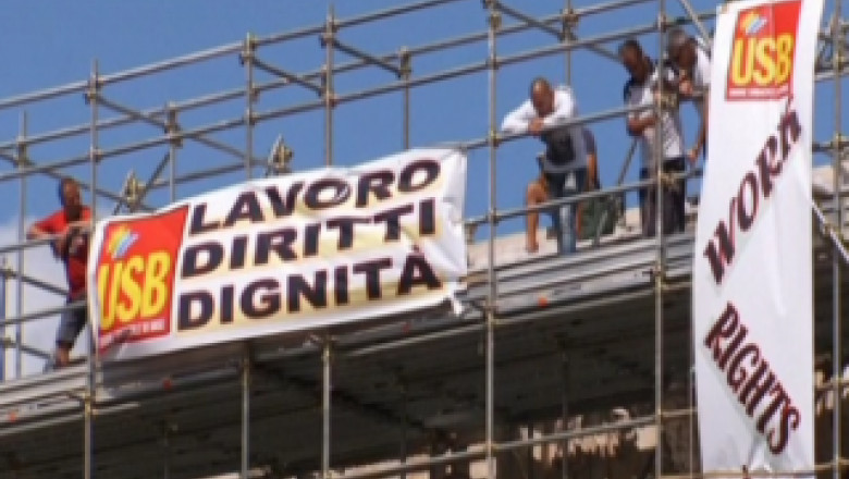 Protest la Roma. Zece someri s-au urcat pe Arcul de triumf al lui Constantin Imagine