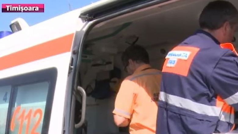 Protest la Serviciul de Ambulanta Arad. 30 de angajati au cerut demisia managerului Imagine