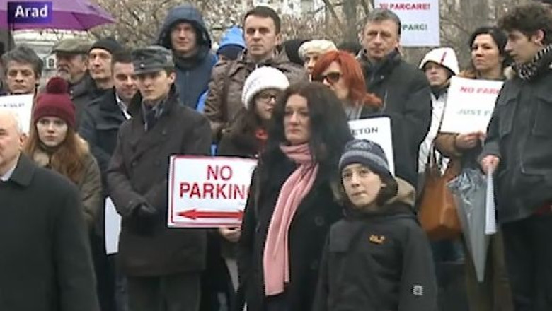 Protest pentru salvarea Parcului Eminescu. Aproape 100 de aradeni au cerut autoritatilor sa nu transforme spatiul in parcare Imagine