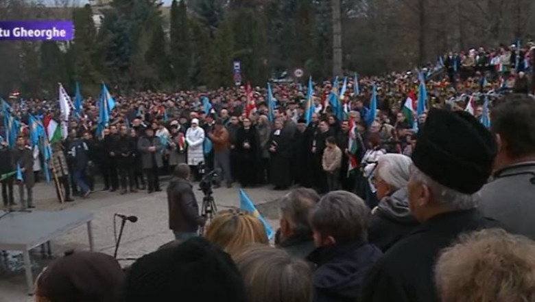 PROTEST. Peste 5.000 de oameni au intonat imnul Ungariei, la Sfantu Gheorghe Imagine