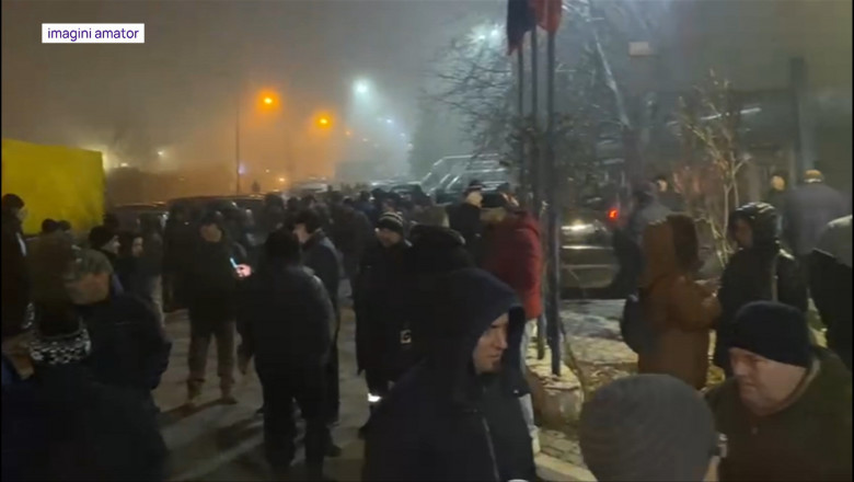 Protest spontan al angajatilor de la termocentralele din Capitala. Exista riscul ca bucurestenii sa ramana fara apa calda si caldura Imagine