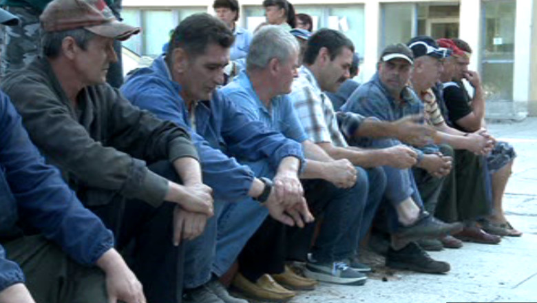 Protest spontan la Fortus. Oamenii nu si-au mai primit salariile complete de un an si jumatate Imagine