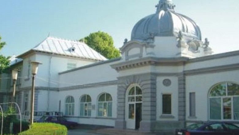 Protest spontan la spitalul din Tecuci. Angajatii sunt nemultumiti ca nu si-au primit salariile pe octombrie Imagine