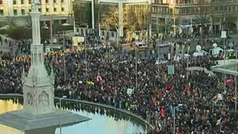 Protest violent la Madrid.  Zeci de oameni au fost retinuti de politie si 15 au fost raniti Imagine