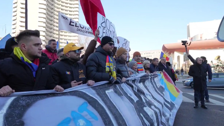Proteste AUR in fata prefecturilor din tara. Manifestantii s-au adunat si in centrul Capitalei Imagine