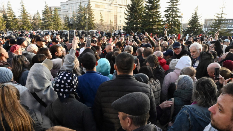 Proteste fara precedent in Rusia dupa inundatii. Putin le-a promis rusilor ramasi pe drumuri un ajutor estimat la 1.000 de euro Imagine