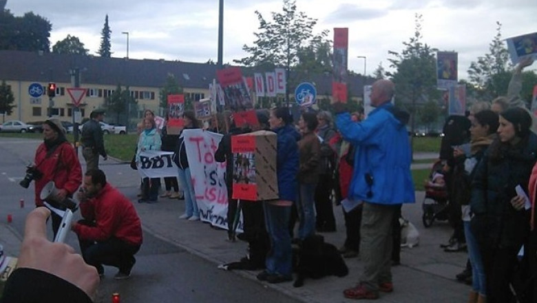 Proteste in Europa fata de legea care permite eutanasierea cainilor in Romania Imagine