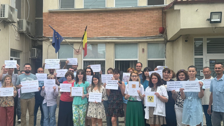 Proteste in mai multe judete si in Bucuresti. Sindicalistii din casele judetene de pensii, nemultumiti de masurile de austeritate Imagine