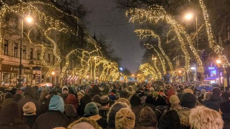 Proteste la Budapesta. Mii de oameni au cerut demisia premierului Viktor Orban  Imagine