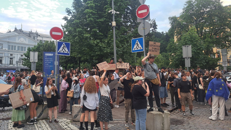 Proteste la Kiev. Furia creste in Ucraina dupa ce Zelenski a promulgat legea ce vizeaza reducerea puterii organismelor anticoruptie Imagine