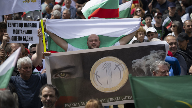 Proteste la Sofia fata de trecerea Bulgariei la moneda euro: „Viitorul apartine statelor suverane” Imagine