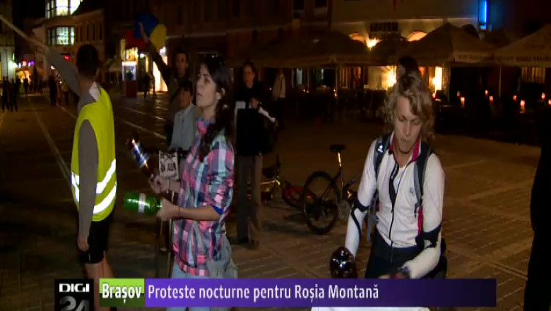 Proteste nocturne pentru Rosia Montana Imagine