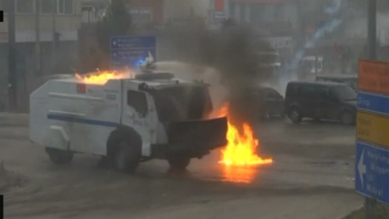Proteste violente in sud-estul Turciei Imagine