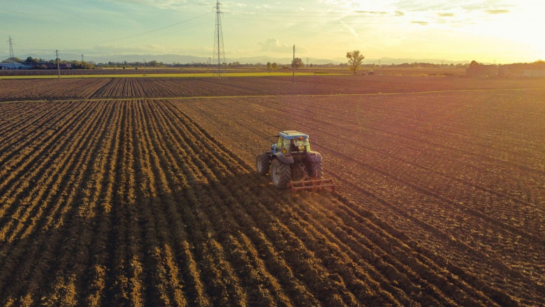 Protestele fermierilor. Comisia Europeana are in vedere „o derogare temporara” de la regula privind terenul nelucrat Imagine