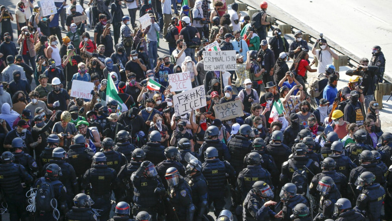 Protestele la adresa deportarilor in masa se extind pe teritoriul SUA. Vance: „Aceasta administratie nu va fi intimidata de anarhie” Imagine