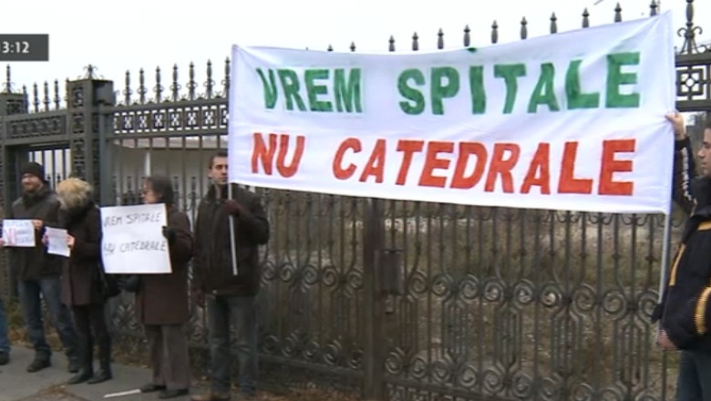 Protestul fata de alocarea banilor publici pentru biserici, prezenta sub asteptari Imagine