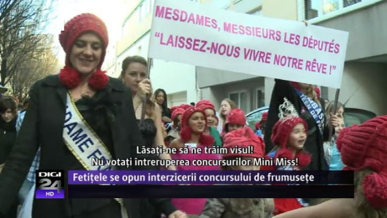 Protestul fetitelor la Paris: Cer autoritatilor sa nu interzica concursurile de miss si mister pentru copii Imagine