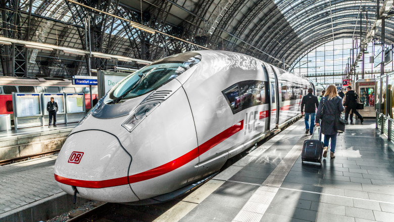 Punctualitatea nemteasca devine o amintire: Trenurile Deutsche Bahn au inregistrat intarzieri record in 2024 Imagine