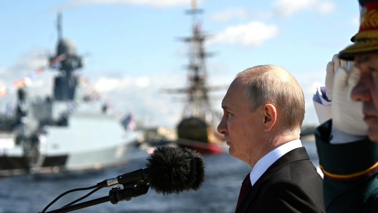 Putin a aprobat noua strategie navala a Rusiei. Cate submarine nucleare are Moscova Imagine