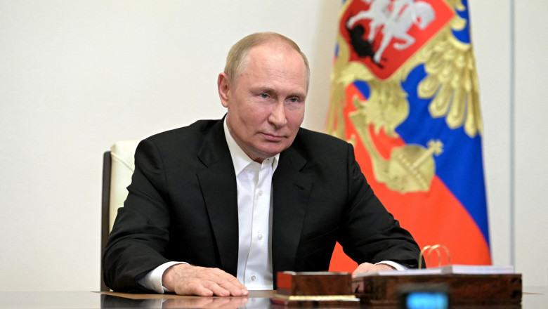 Putin apeleaza la tacticile lui Stalin. Liderul de la Kremlin a instituit din nou ordinul sovietic „Mama eroina” Imagine