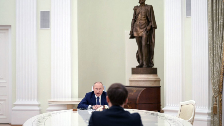 Putin ii aminteste lui Macron de soarta lui Napoleon in Rusia, in timp ce Kremlinul acuza Franta de „santaj nuclear” Imagine