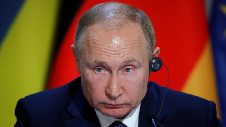 Putin interzice folosirea cuvintelor straine in institutiile de stat din Rusia Imagine