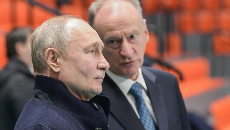 Putin isi remaniaza apropiatii de la Kremlin. I-a numit consilieri pe Nikolai Patrusev si o fosta garda de corp Imagine
