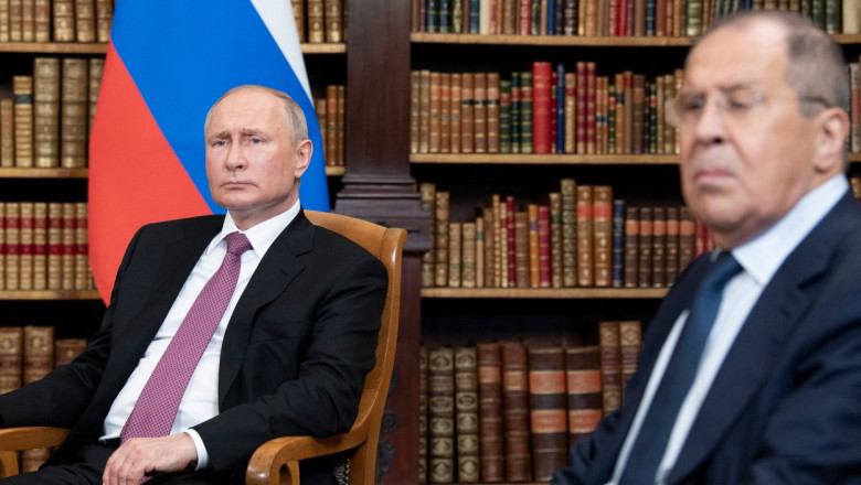 Putin l-a felicitat pe Lavrov pentru ca „garanteaza o interactiune eficienta cu statele majoritatii mondiale” Imagine