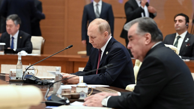Putin le-a cerut liderilor din Kargazstan si Tadjikistan sa evite luptele. Cel putin 36 de oameni au murit si 139 sunt raniti Imagine