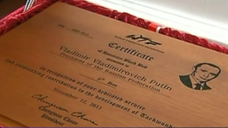 Putin, mai tare decat Chuck Norris. Presedintele rus a primit centura de 9 Dan in Taekwondo Imagine