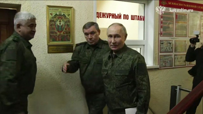 Putin si-a vizitat trupele din Kursk. Seful armatei ruse i-a spus ca ucrainenii din regiune sunt inconjurati Imagine