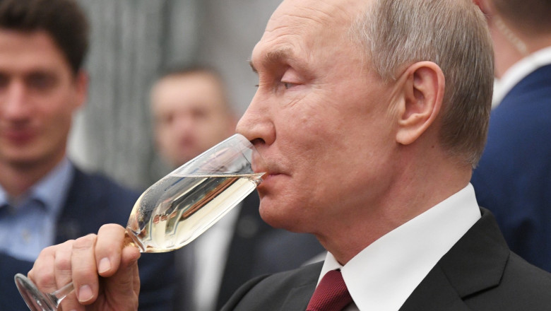 Putin spune ca poate rezolva problema alcoolismului in Rusia. Care este reteta liderului de la Kremlin Imagine