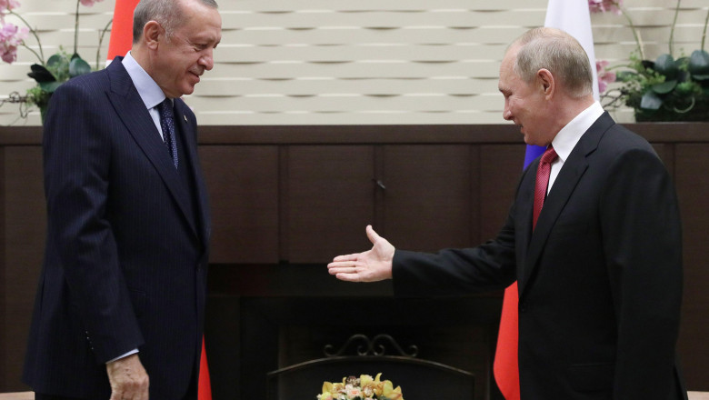 Putin vrea sa colaboreze cu Turcia pentru a debloca exporturile de cereale din Ucraina prin Marea Neagra Imagine