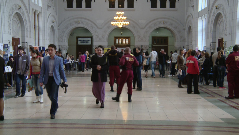 Putini galateni in cautarea unui loc de munca Imagine