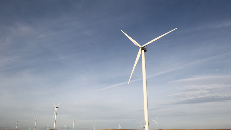 PwC: Producatorii de energie conventionala, posibile accesorii ale investitorilor in energia verde Imagine