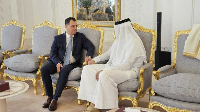 Qatar Airways vrea sa colaboreze cu companiile din Romania pentru cumpararea pieselor de schimb, anunta ministrul Oprea Imagine